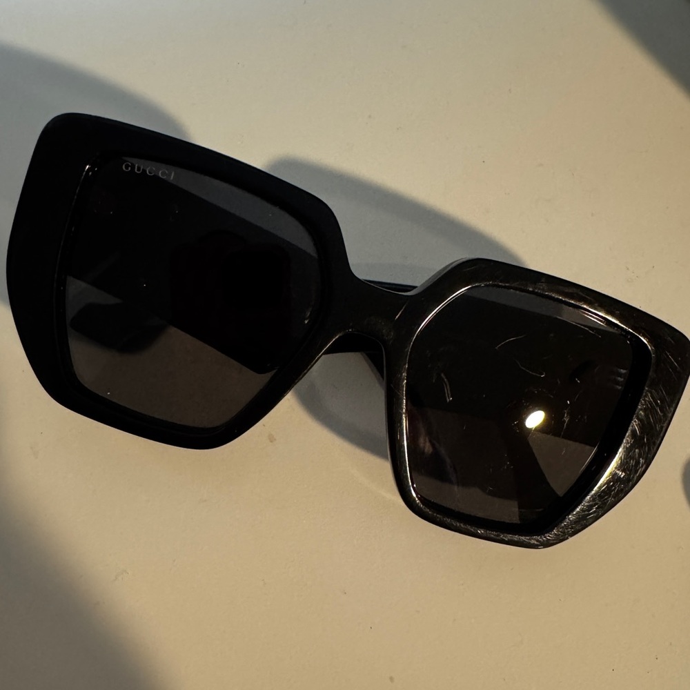Gucci Black Square Sunglasses - Picture 4 of 7